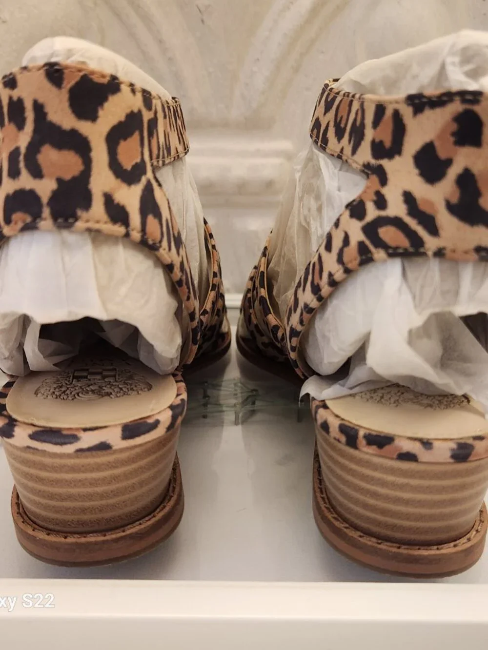 Vince Camuto Women’s Resensa Leather Demi Wedge Sandals Leopard Size 9.5 Wide